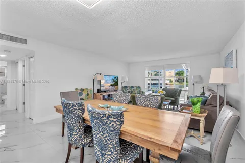 $340,000 | 205 Southeast 11th Terrace, Unit 101, Dania Beach, FL 33004