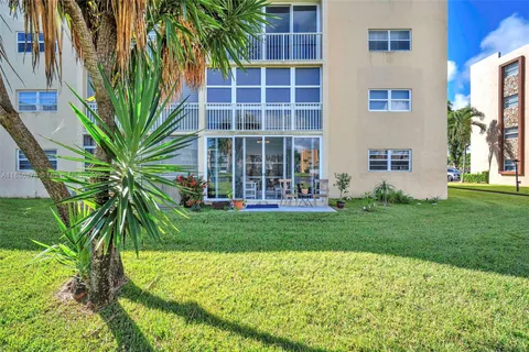 $340,000 | 205 Southeast 11th Terrace, Unit 101, Dania Beach, FL 33004