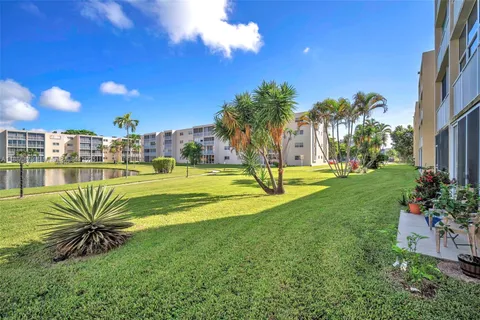 $340,000 | 205 Southeast 11th Terrace, Unit 101, Dania Beach, FL 33004