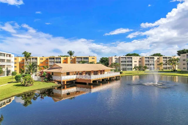 $340,000 | 205 Southeast 11th Terrace, Unit 101, Dania Beach, FL 33004