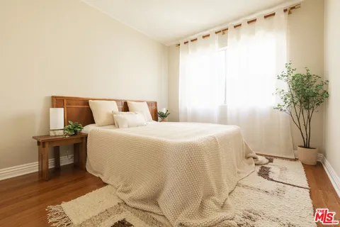 $999,000 | 1304 Berkeley Street, Unit 3, Santa Monica, CA 90404