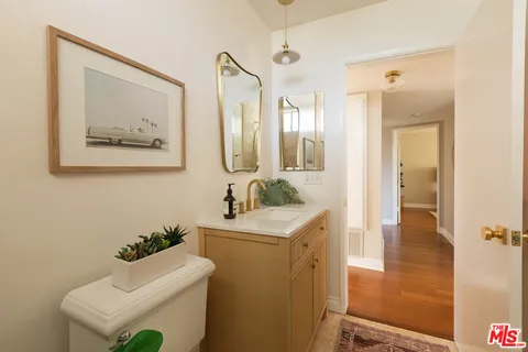 $999,000 | 1304 Berkeley Street, Unit 3, Santa Monica, CA 90404