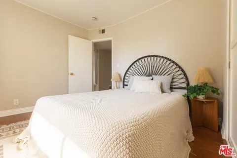$999,000 | 1304 Berkeley Street, Unit 3, Santa Monica, CA 90404