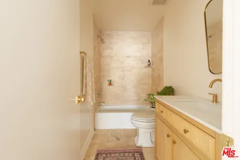 $999,000 | 1304 Berkeley Street, Unit 3, Santa Monica, CA 90404