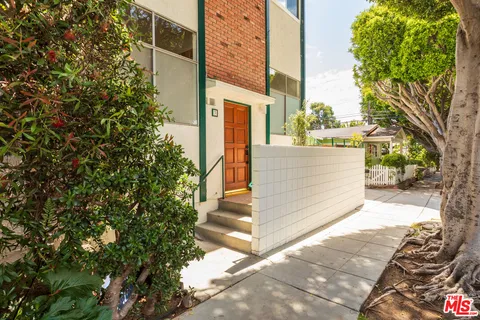 $999,000 | 1304 Berkeley Street, Unit 3, Santa Monica, CA 90404