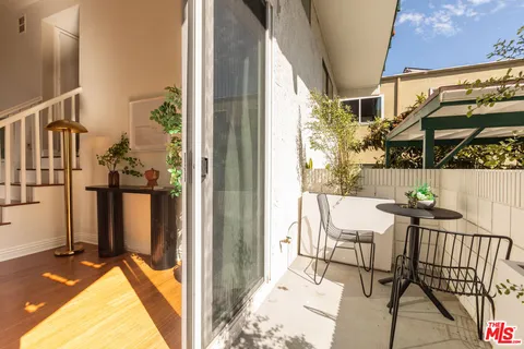 $999,000 | 1304 Berkeley Street, Unit 3, Santa Monica, CA 90404