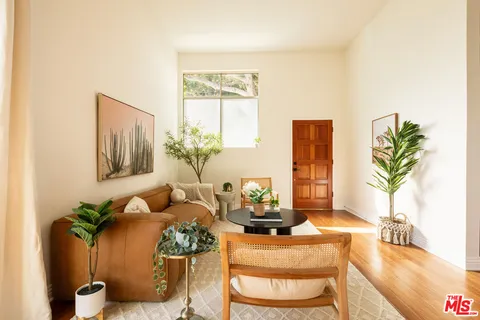 $999,000 | 1304 Berkeley Street, Unit 3, Santa Monica, CA 90404