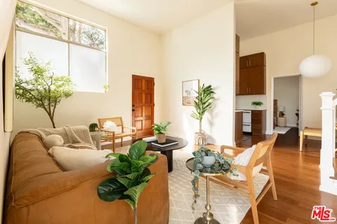 $999,000 | 1304 Berkeley Street, Unit 3, Santa Monica, CA 90404