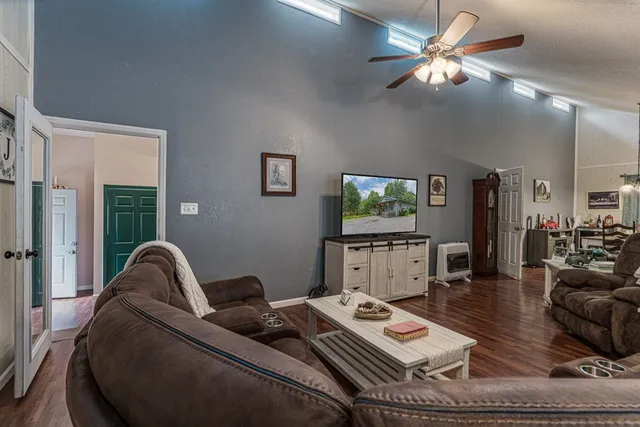 $229,900 | 329 Chalet Circle, Murphy, NC 28906