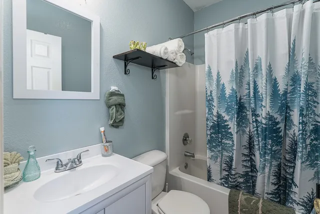 $229,900 | 329 Chalet Circle, Murphy, NC 28906