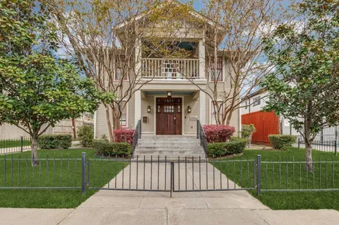 $880,000 | 1006 Grigsby Avenue, Dallas, TX 75204