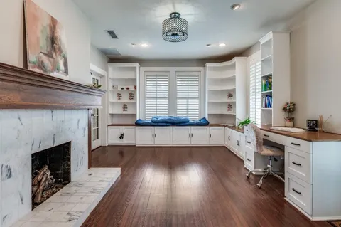 $880,000 | 1006 Grigsby Avenue, Dallas, TX 75204