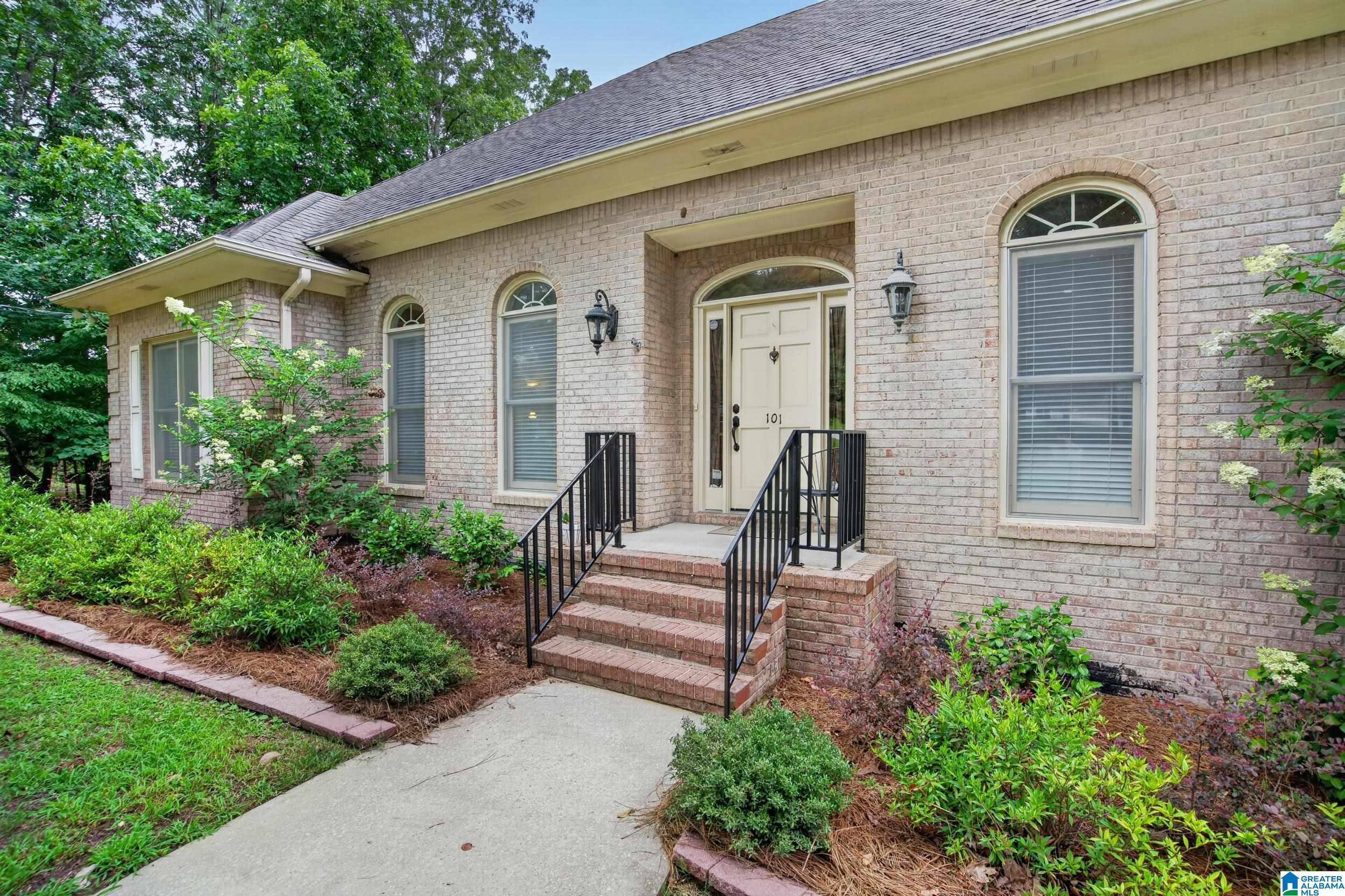 101 Kingsley Road Alabaster, AL 35007 - Photo 3 of 79