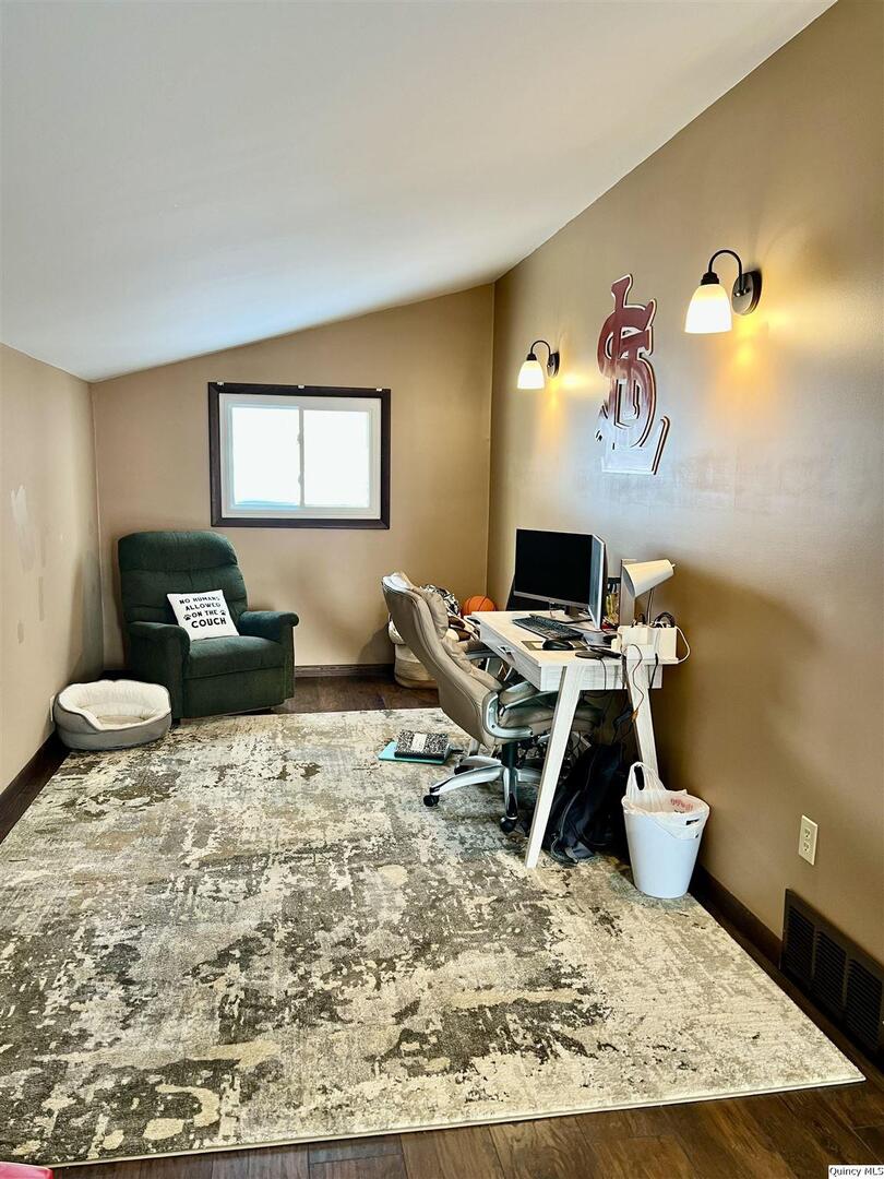 2510 Kentucky Road Quincy, IL 62301 - Photo 20 of 24