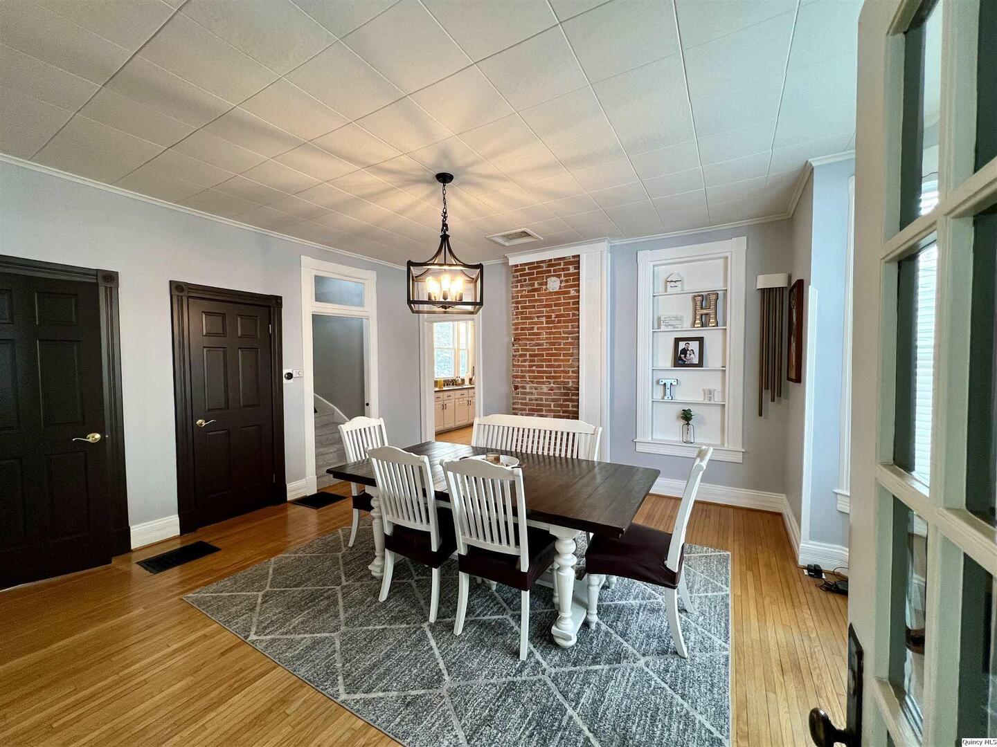 2510 Kentucky Road Quincy, IL 62301 - Photo 5 of 24