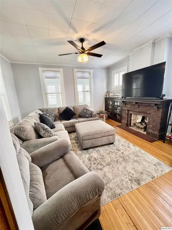 $295,000 | 2510 Kentucky Road, Quincy, IL 62301