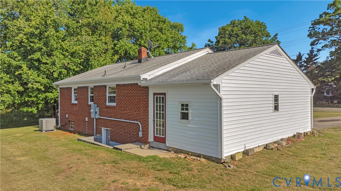712 Fredericks Hall Road Bumpass, VA 23024 - Photo 35 of 46