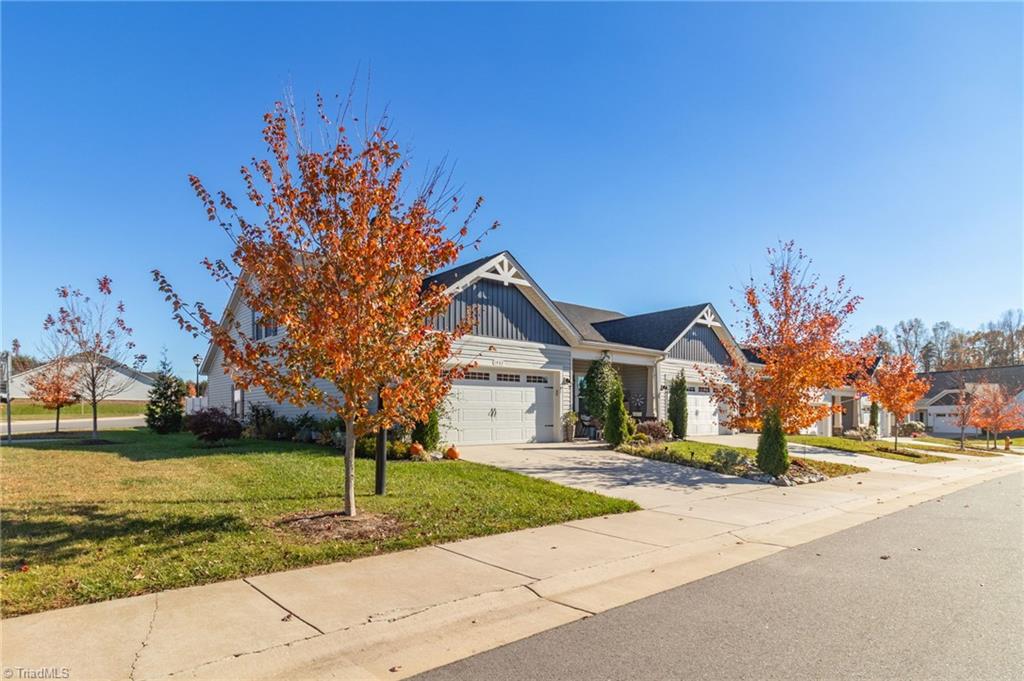 1402 Hunting Hawk Lane Kernersville, NC 27284 - Photo 4 of 30