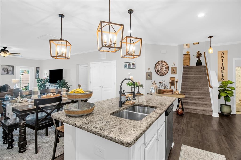 1402 Hunting Hawk Lane Kernersville, NC 27284 - Photo 9 of 30