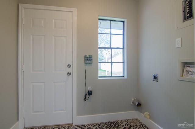 1112 North 16th Street McAllen, TX 78501 - Photo 10 of 21 a bathroom with a window