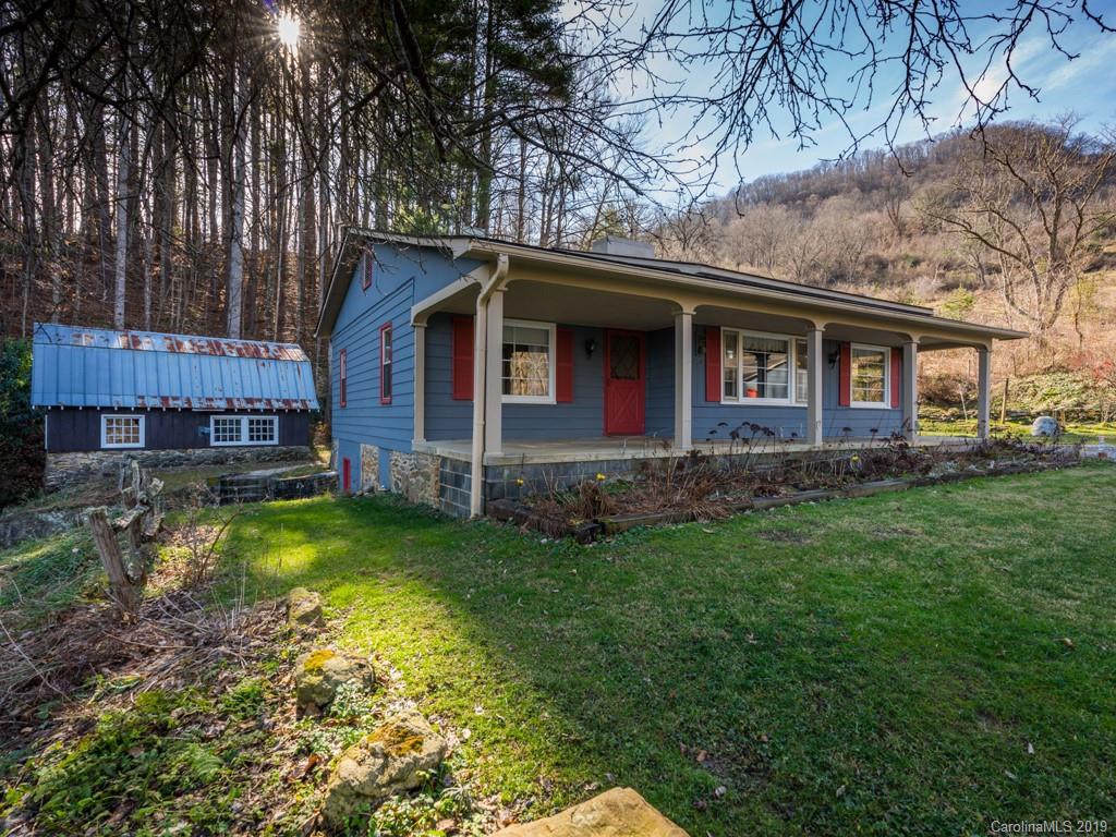 555 David Edwards Road Waynesville, NC 28786 - Photo 1 of 36