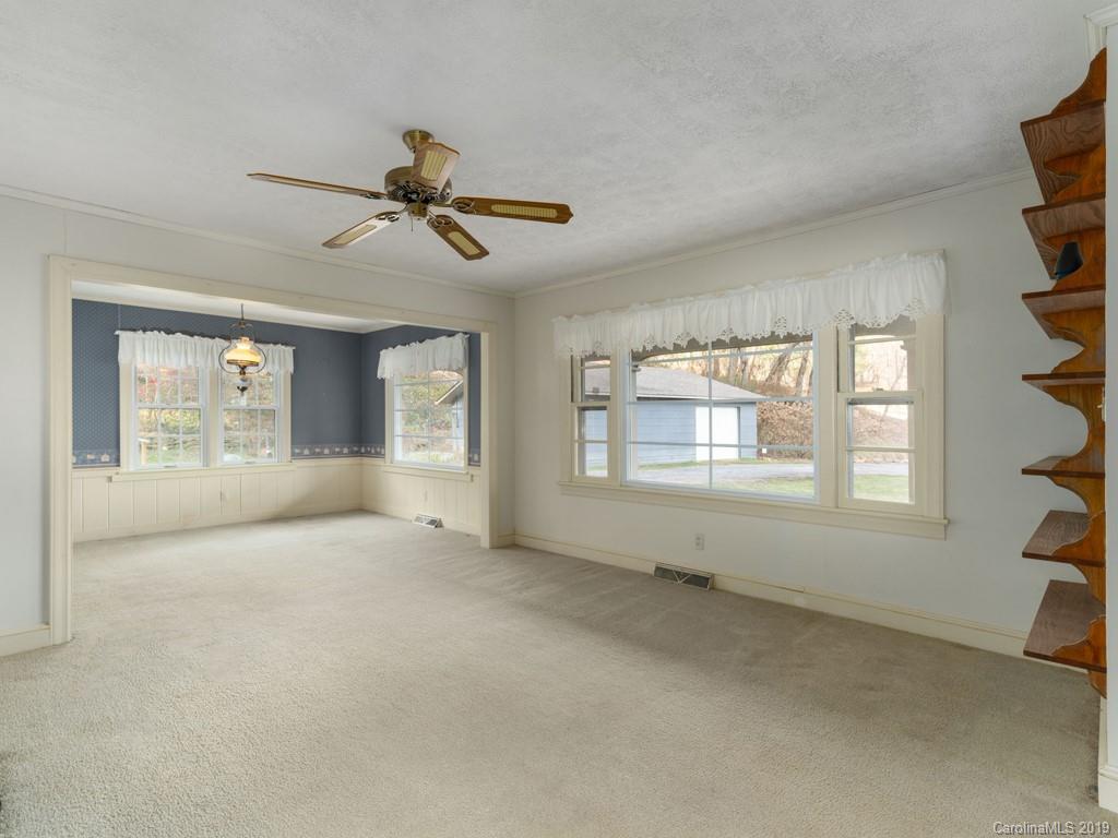 555 David Edwards Road Waynesville, NC 28786 - Photo 2 of 36