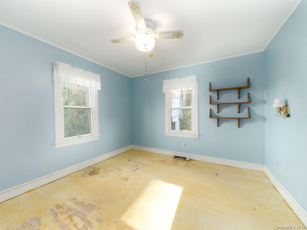 555 David Edwards Road Waynesville, NC 28786 - Photo 12 of 36