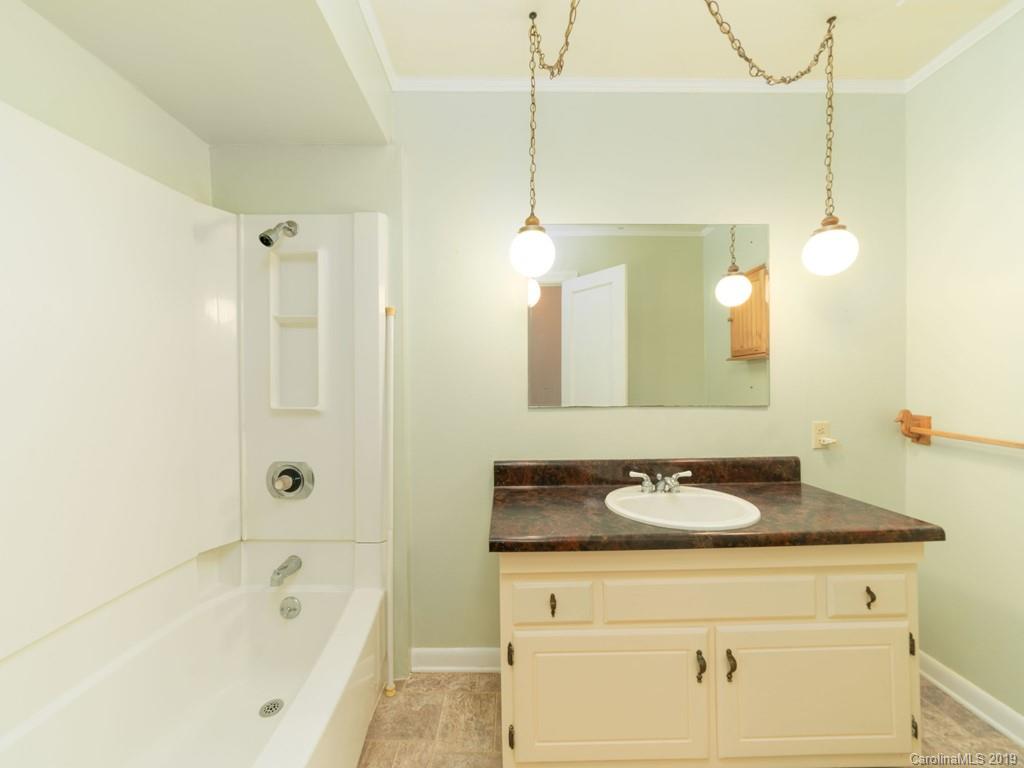 555 David Edwards Road Waynesville, NC 28786 - Photo 15 of 36