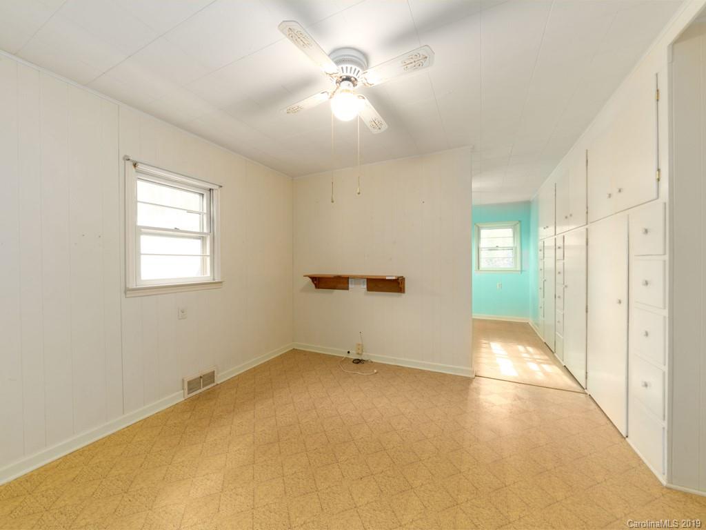 555 David Edwards Road Waynesville, NC 28786 - Photo 16 of 36