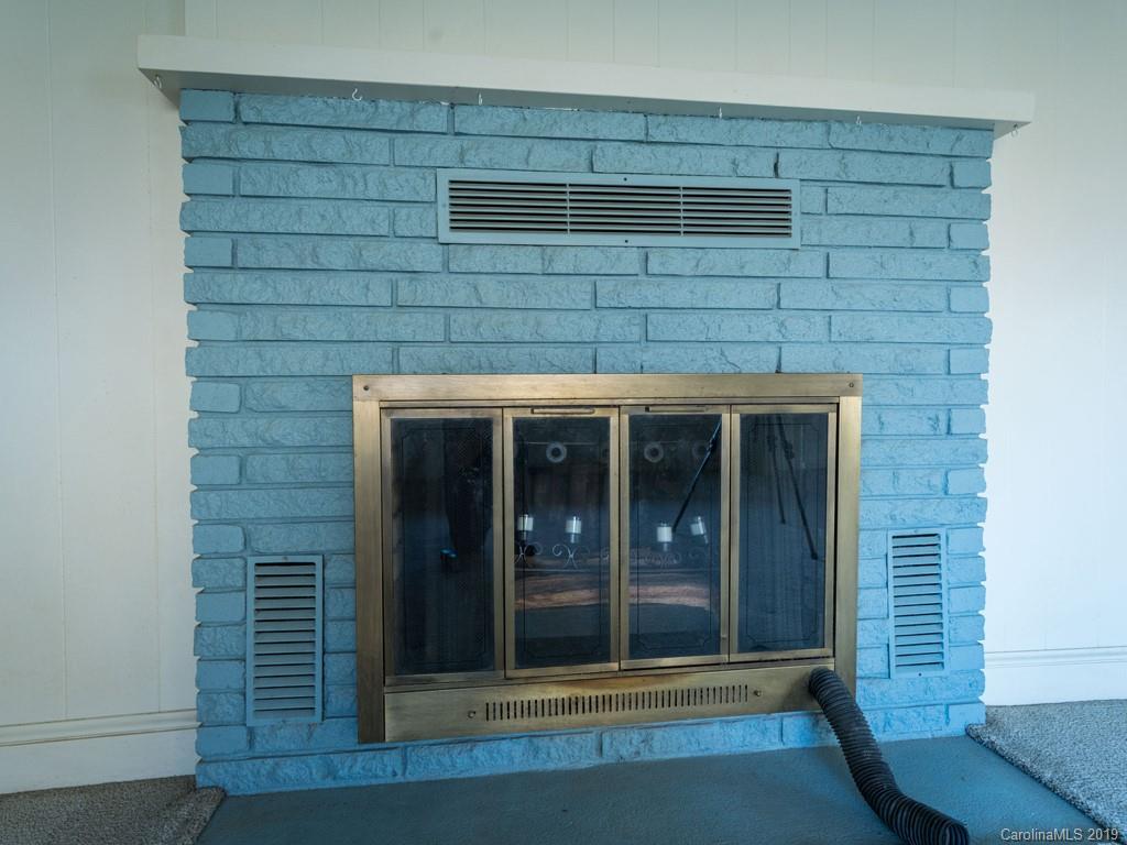 555 David Edwards Road Waynesville, NC 28786 - Photo 18 of 36