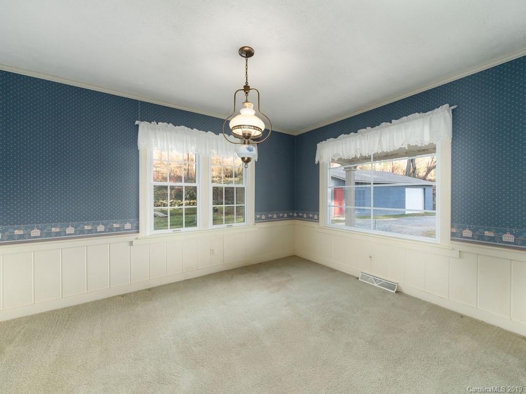 555 David Edwards Road Waynesville, NC 28786 - Photo 5 of 36