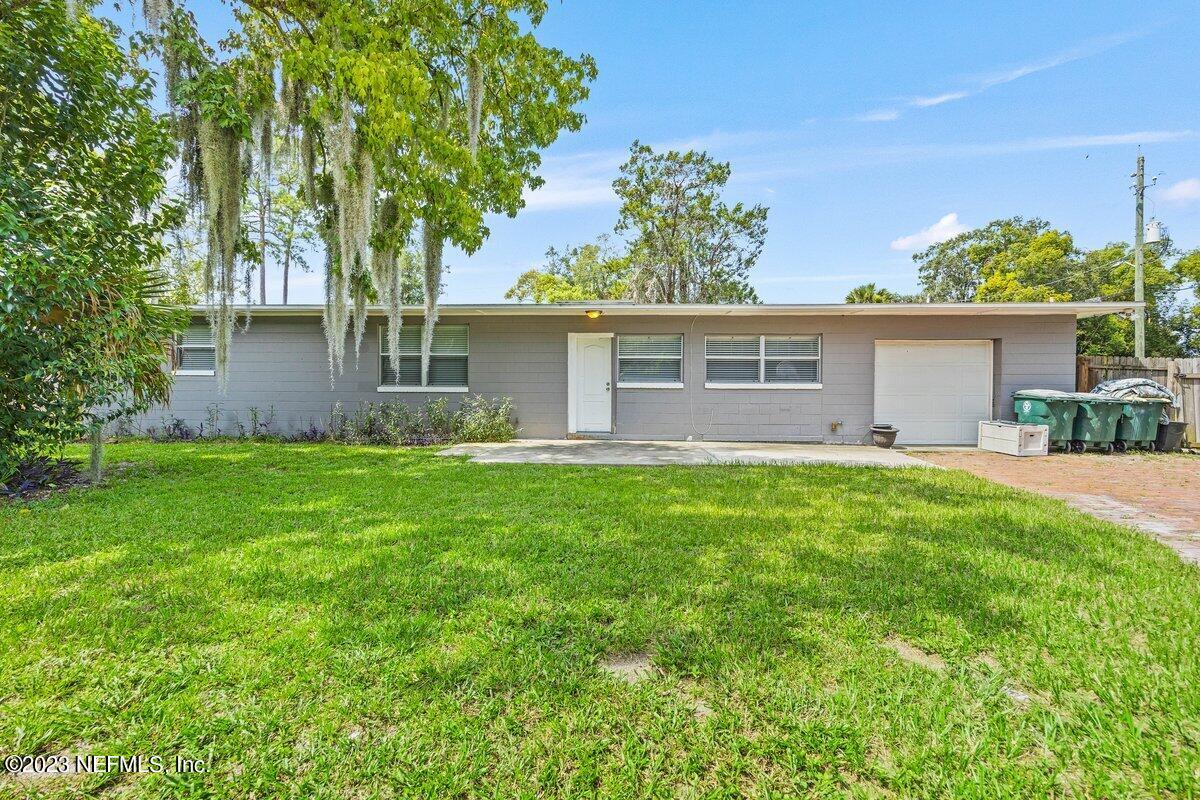 949 Ibis Road Jacksonville, FL 32216 - Photo 12 of 15 Back of house