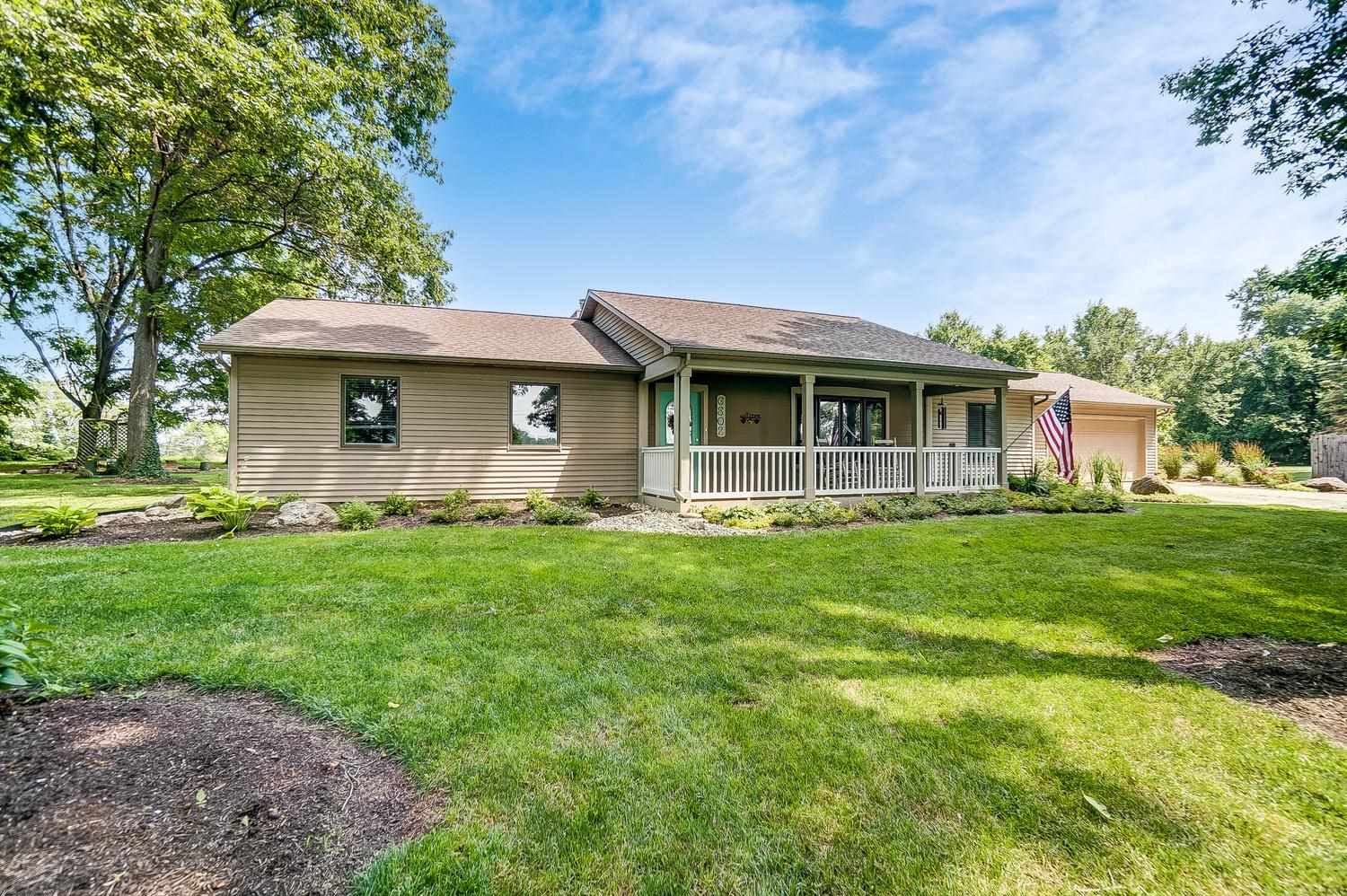 6302 Hathaway Road Fort Wayne, IN 46818 - Photo 1 of 36