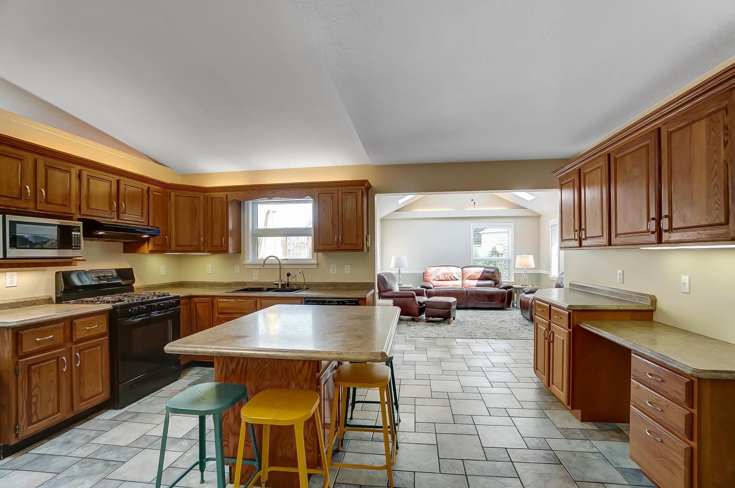 6302 Hathaway Road Fort Wayne, IN 46818 - Photo 8 of 36