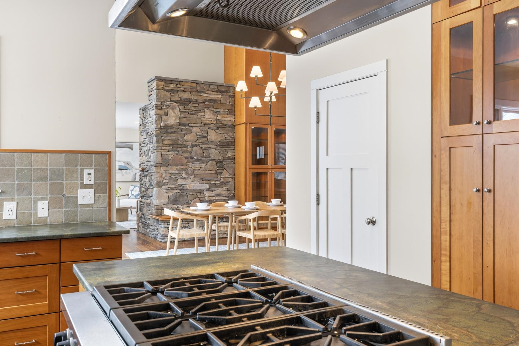 104 Odiorne Point Road Portsmouth, NH 03801 - Photo 14 of 48