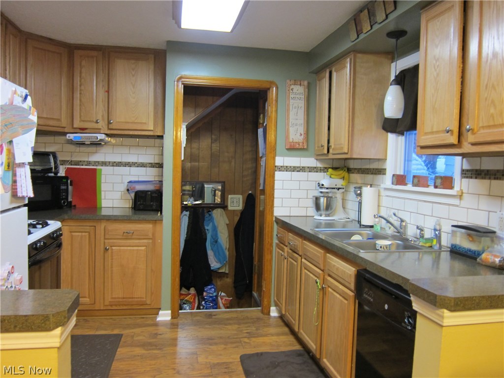 5603 Ridgewood Avenue Parma, OH 44129 - Photo 9 of 21
