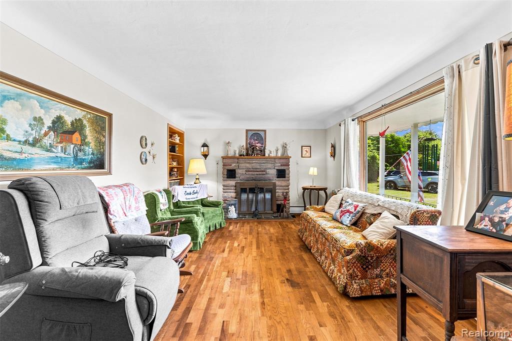 2285 Peppermill Road Lapeer, MI 48446 - Photo 6 of 37 Gallery Image 6