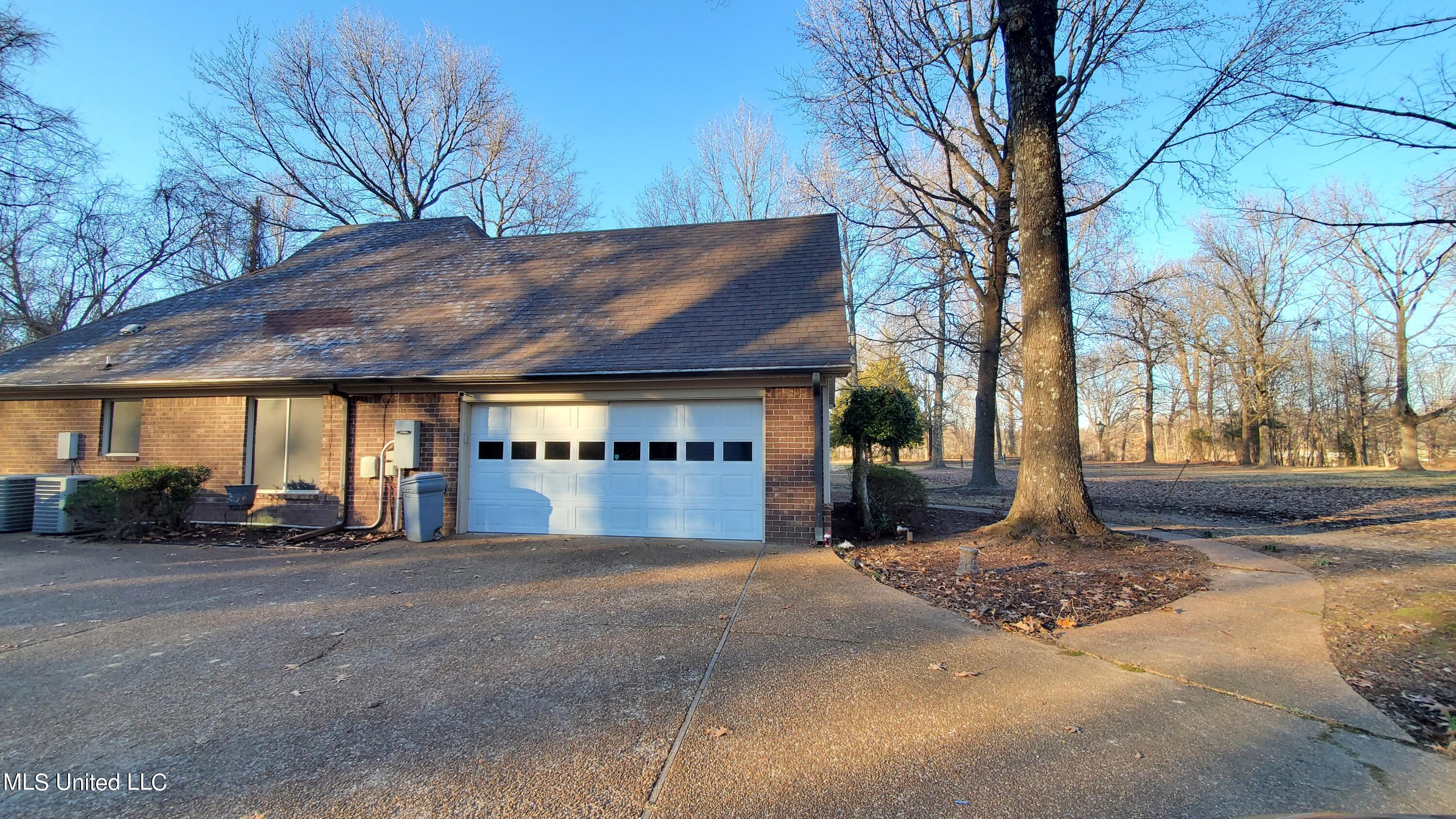 6805 Scenic Hollow Road Walls, MS 38680 - Photo 4 of 31 20220123_160826