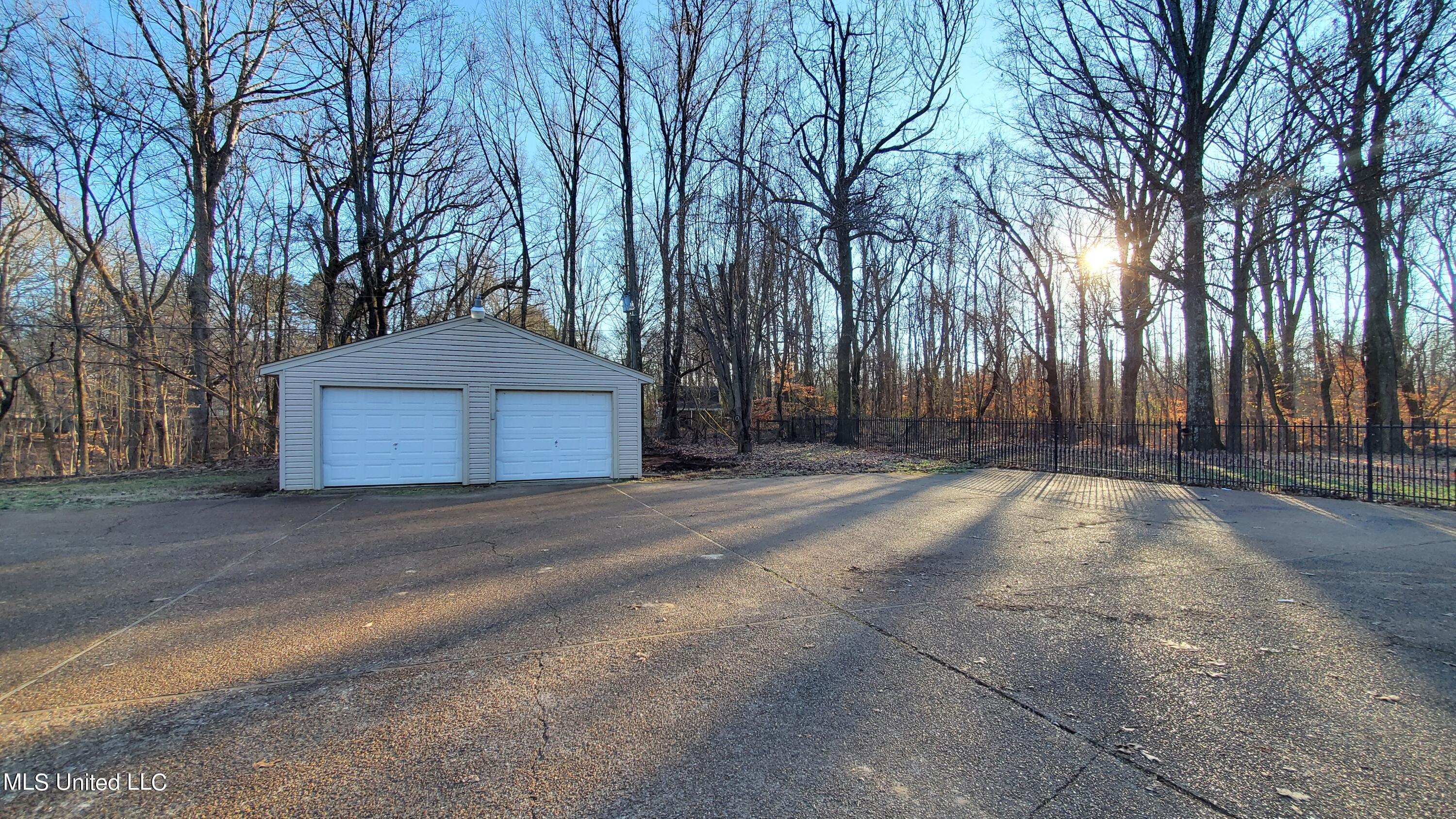 6805 Scenic Hollow Road Walls, MS 38680 - Photo 5 of 31 20220123_160314