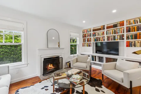 12 Jackson Street, East Hampton, NY 11937