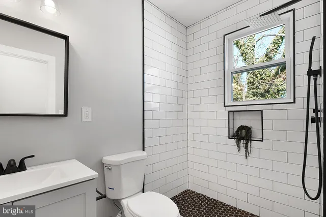 $619,000 | 1304 S Street Southeast, Washington, DC 20020