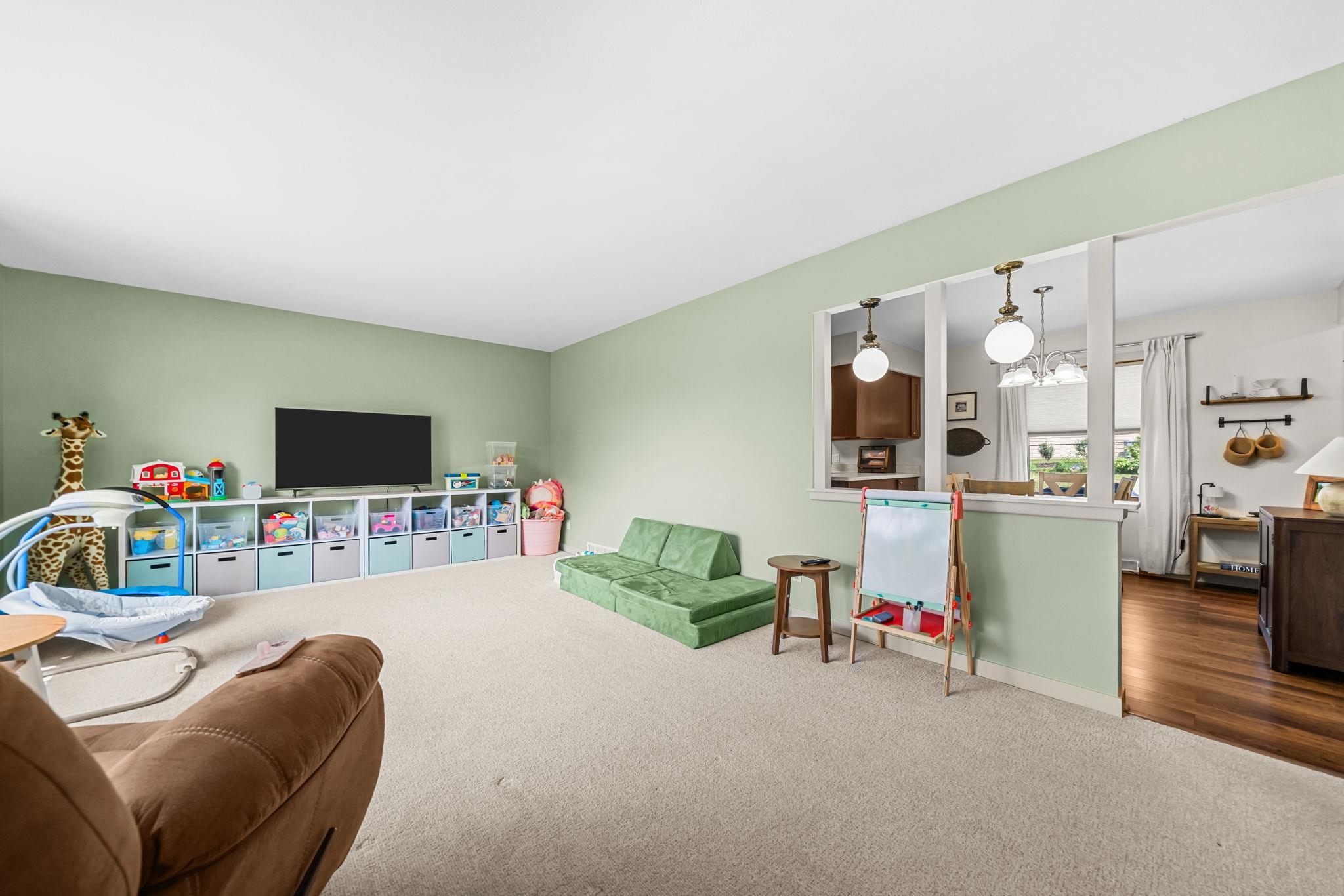 419 Coburn Street Delavan, WI 53115 - Photo 7 of 39 Gallery Image 7