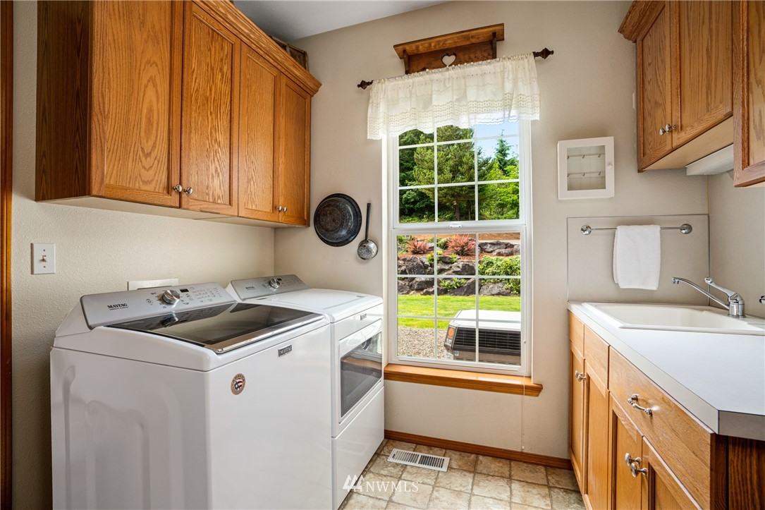 270 Joe Rocky Road Raymond, WA 98577 - Photo 25 of 40 Gallery Image 25