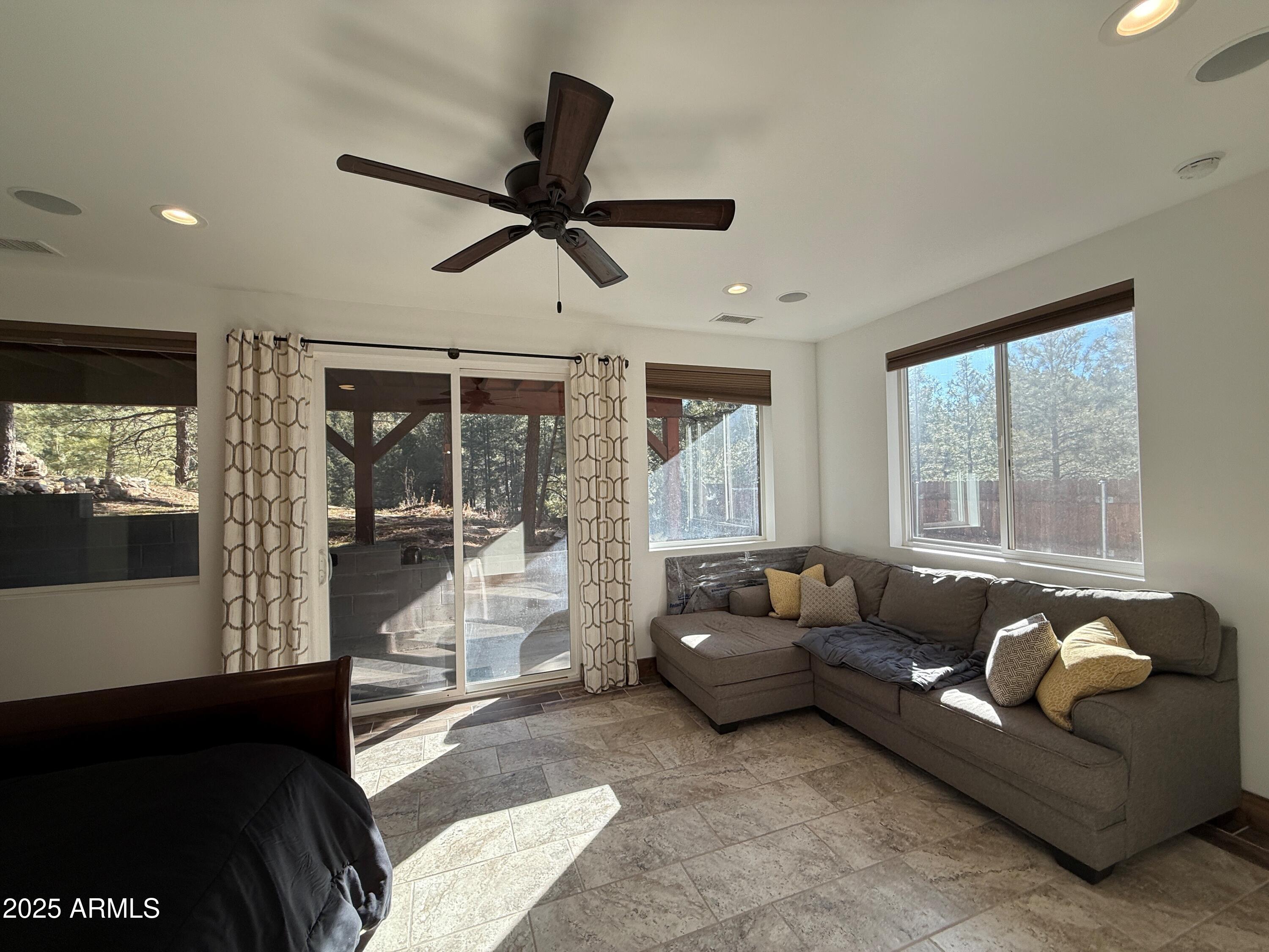 3053 Shiprock Ovi Flagstaff, AZ 86005 - Photo 4 of 11 Primary