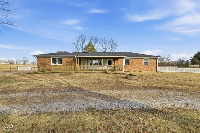 $405,000 | 1925 North County Road 200 East, Danville, IN 46122