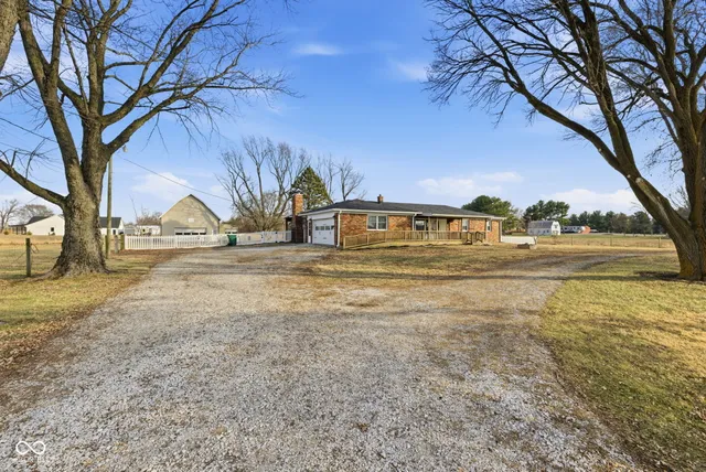 $405,000 | 1925 North County Road 200 East, Danville, IN 46122