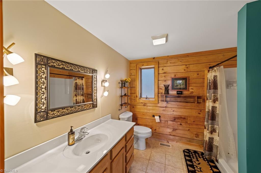 196 Eagle Nest Road Purlear, NC 28665 - Photo 22 of 36 Gallery Image 22