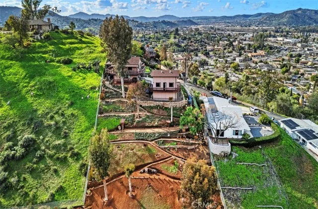 an aerial view of multiple house