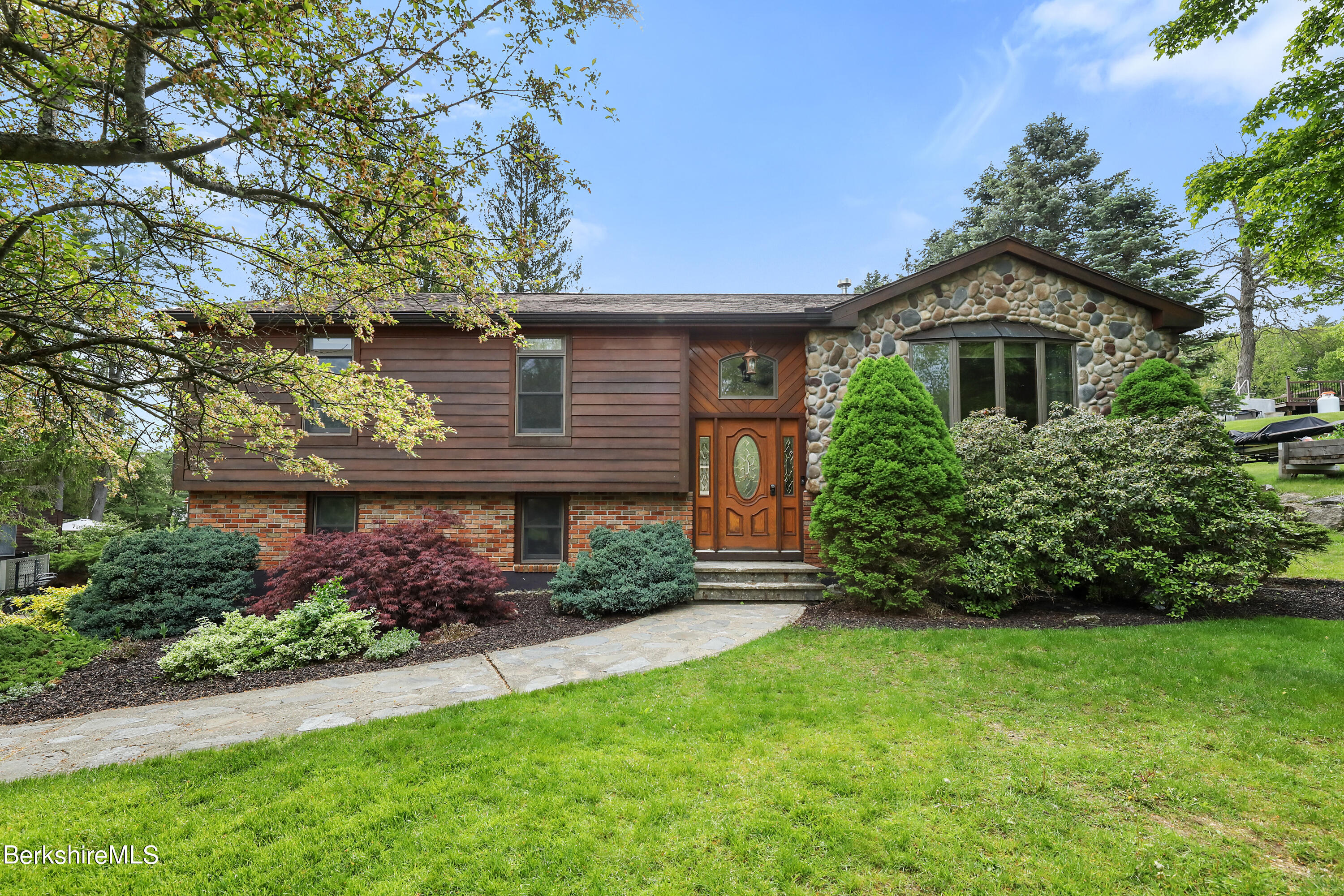 27 Victory Road Pittsfield, MA 01201 - Photo 1 of 39 Exterior Front