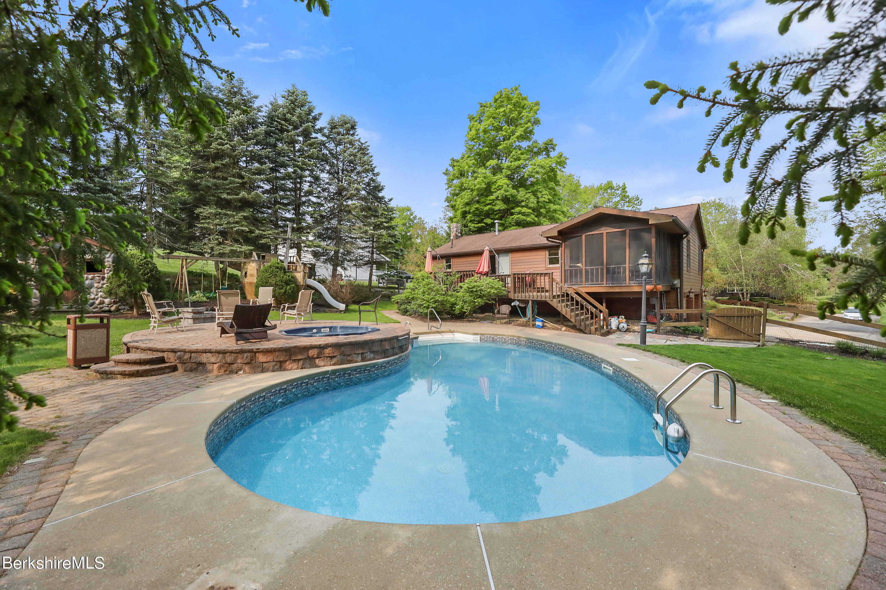 27 Victory Road Pittsfield, MA 01201 - Photo 35 of 39 Pool